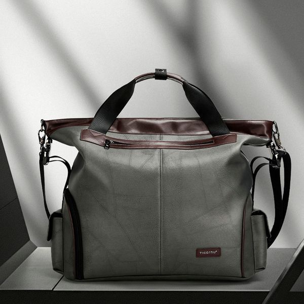Сумка спортивна дорожня Tigernu T-N1030 для ноутбука 15,6" Темно-зелена TGN-T-N1030-3157 фото